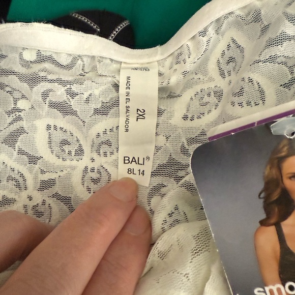 Bali Lace N' Smooth Brief - Cream - Picture 4 of 4